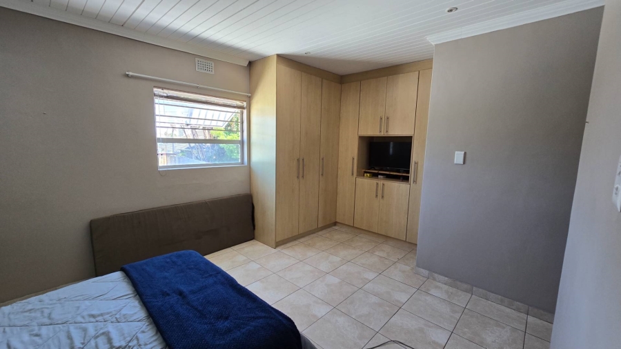 6 Bedroom Property for Sale in Churchill Estate Western Cape